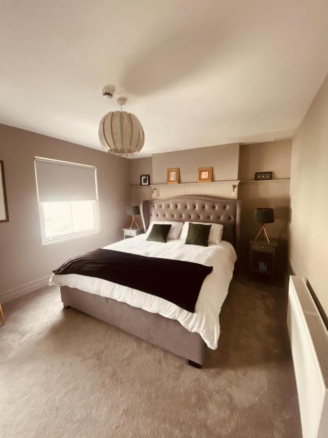 3 Bedroom Luxury Apartment Main Street Cashel  Eksteriør bilde