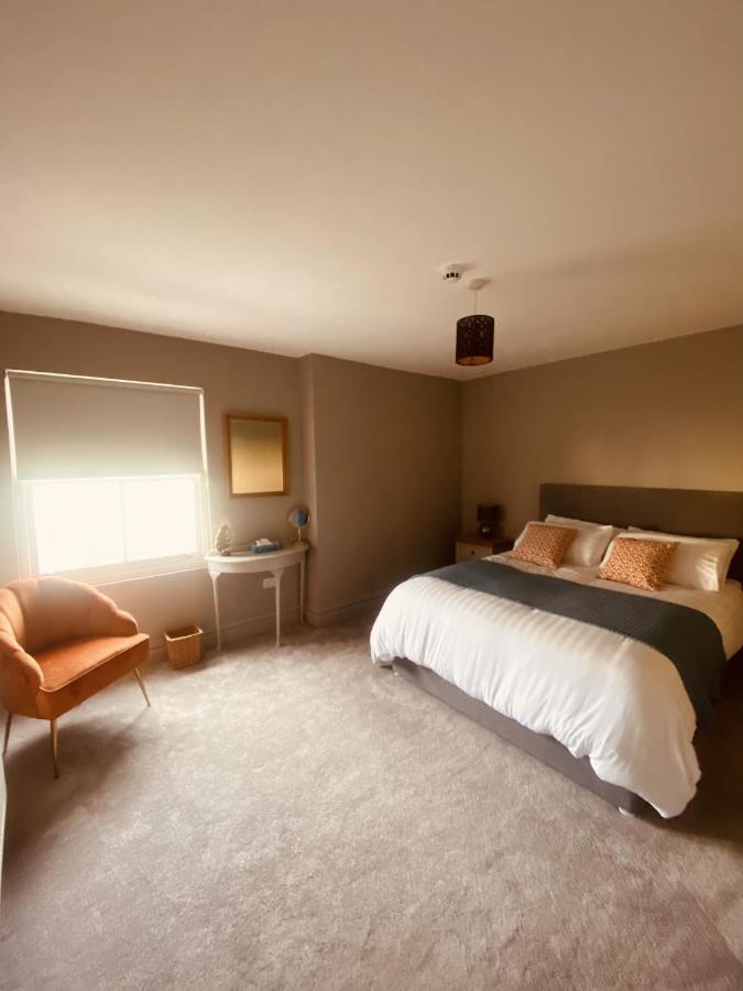 3 Bedroom Luxury Apartment Main Street Cashel  Eksteriør bilde
