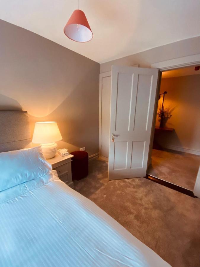 3 Bedroom Luxury Apartment Main Street Cashel  Eksteriør bilde