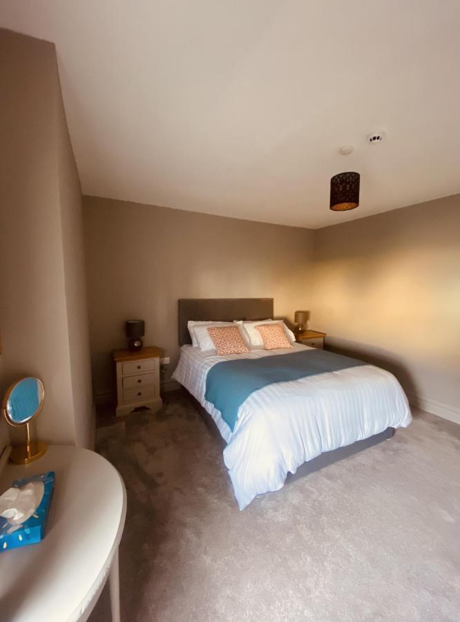 3 Bedroom Luxury Apartment Main Street Cashel  Eksteriør bilde