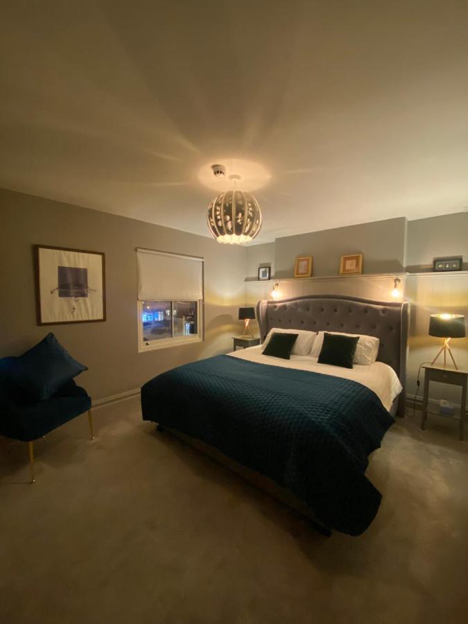3 Bedroom Luxury Apartment Main Street Cashel  Eksteriør bilde